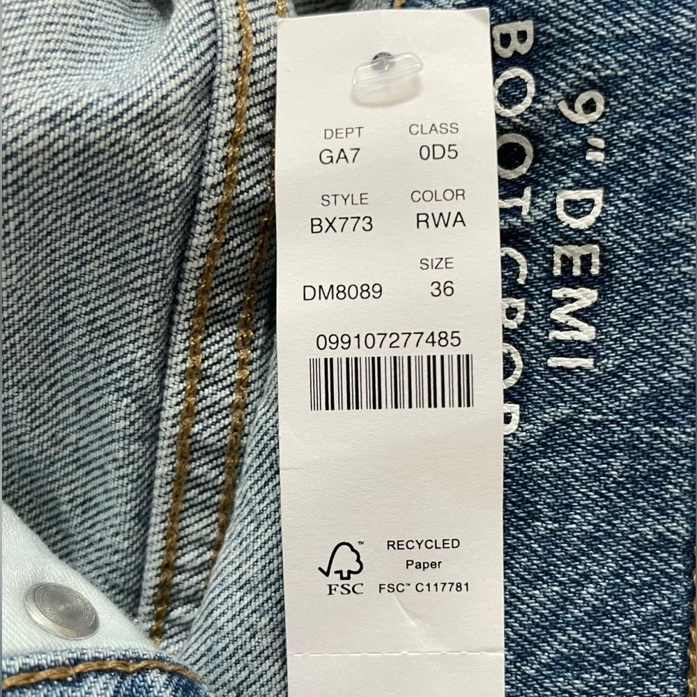 NWT J. Crew Demi Boot Crop Jeans Ruby Wash Blue Denim Size 36 Style #BX773